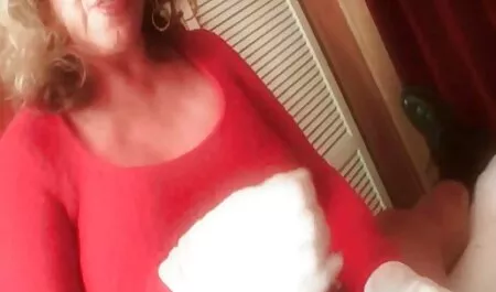 Brunette cheating husband ladies sex video with his friend