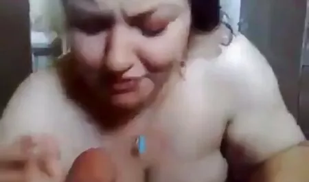 Domina and Slave submissive to his arab sex